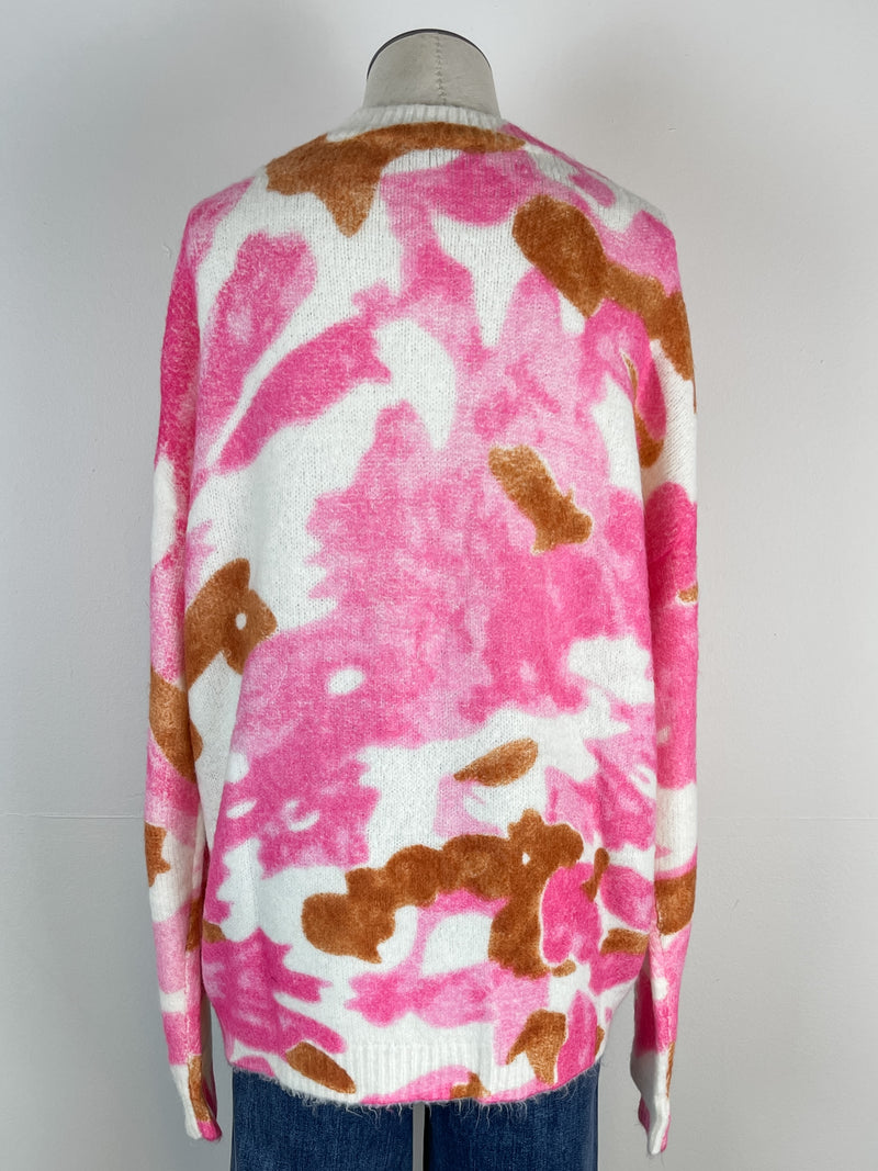 Lottie Abstract Print Sweater in Pink