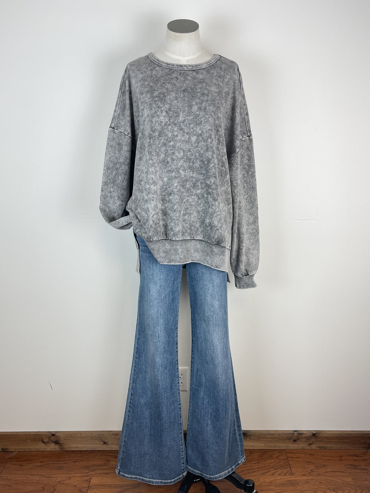 Camila Washed Pullover in Grey