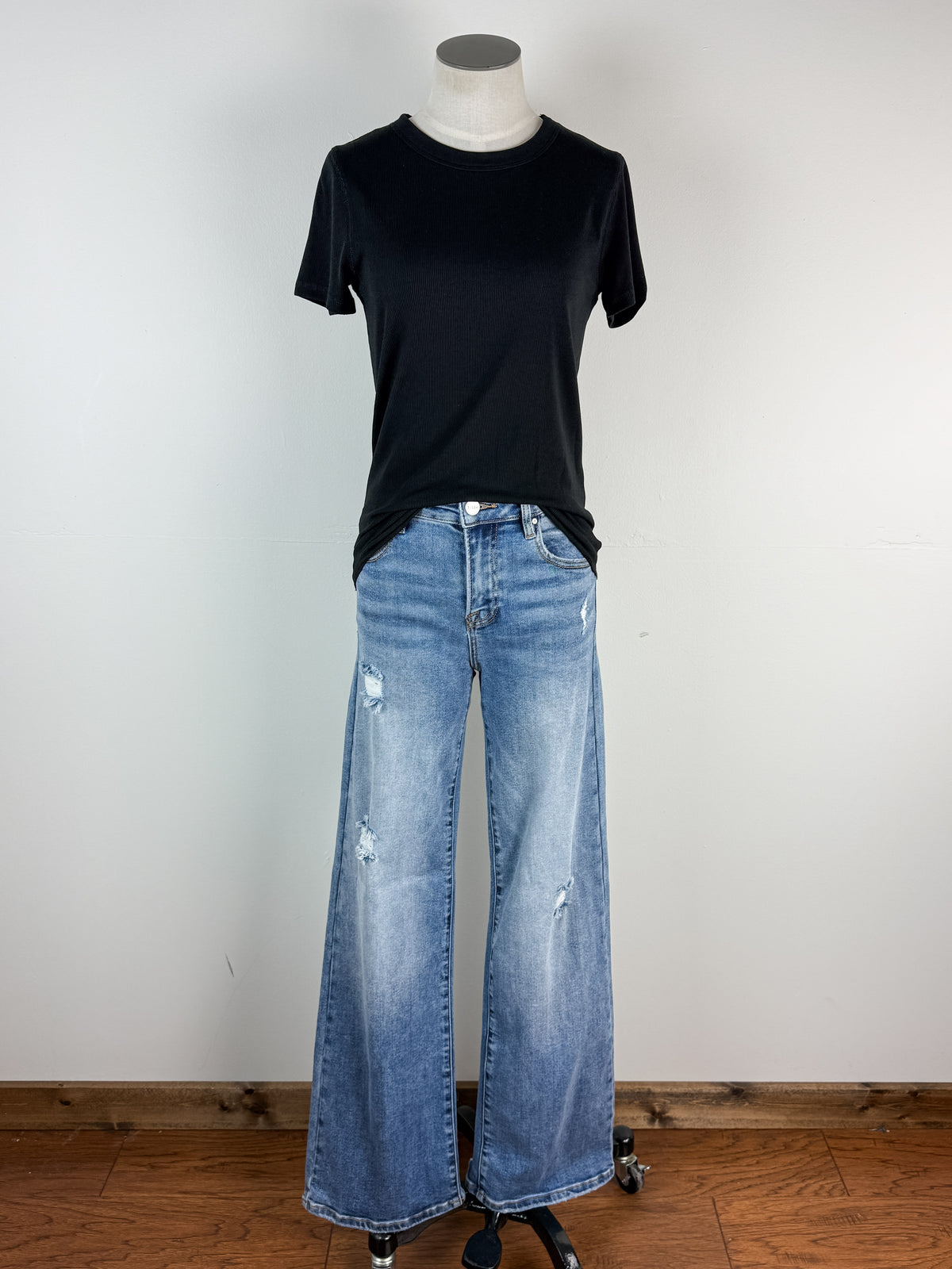 Becca Basic Ribbed Tee in Black