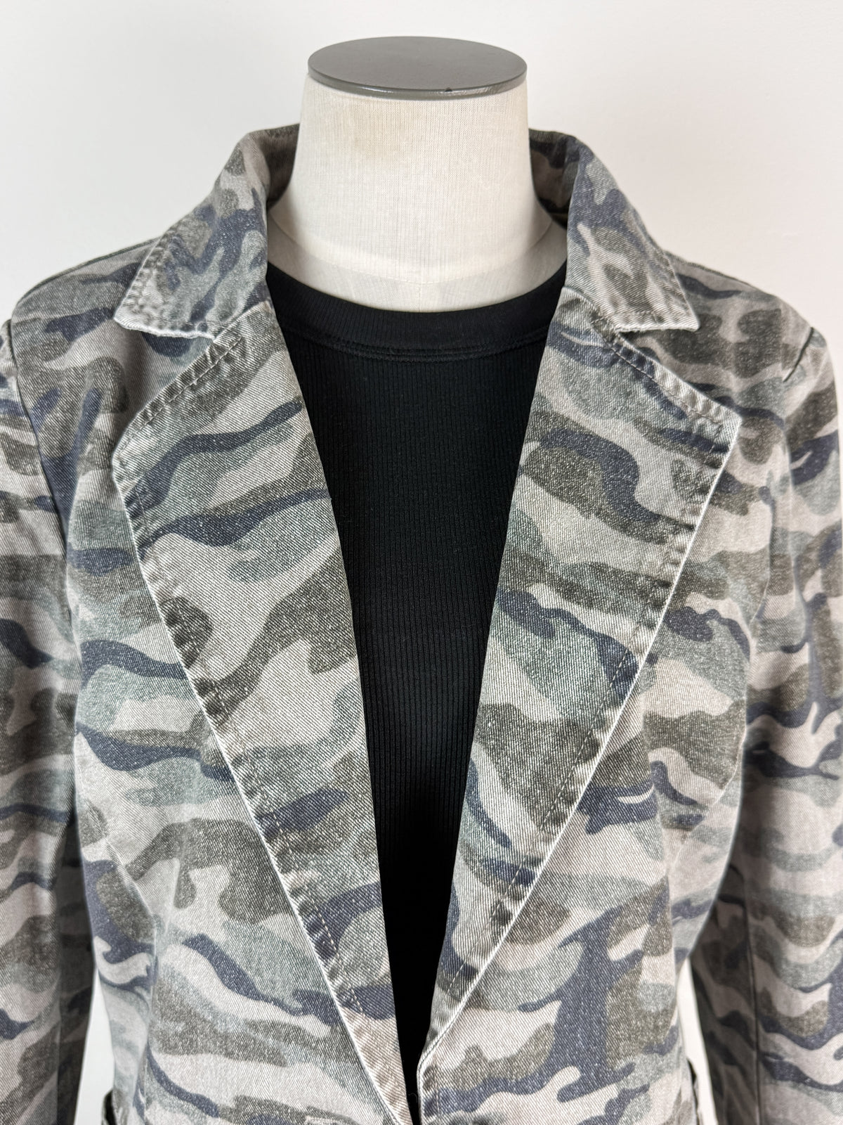 Ada Camo Blazer in Green