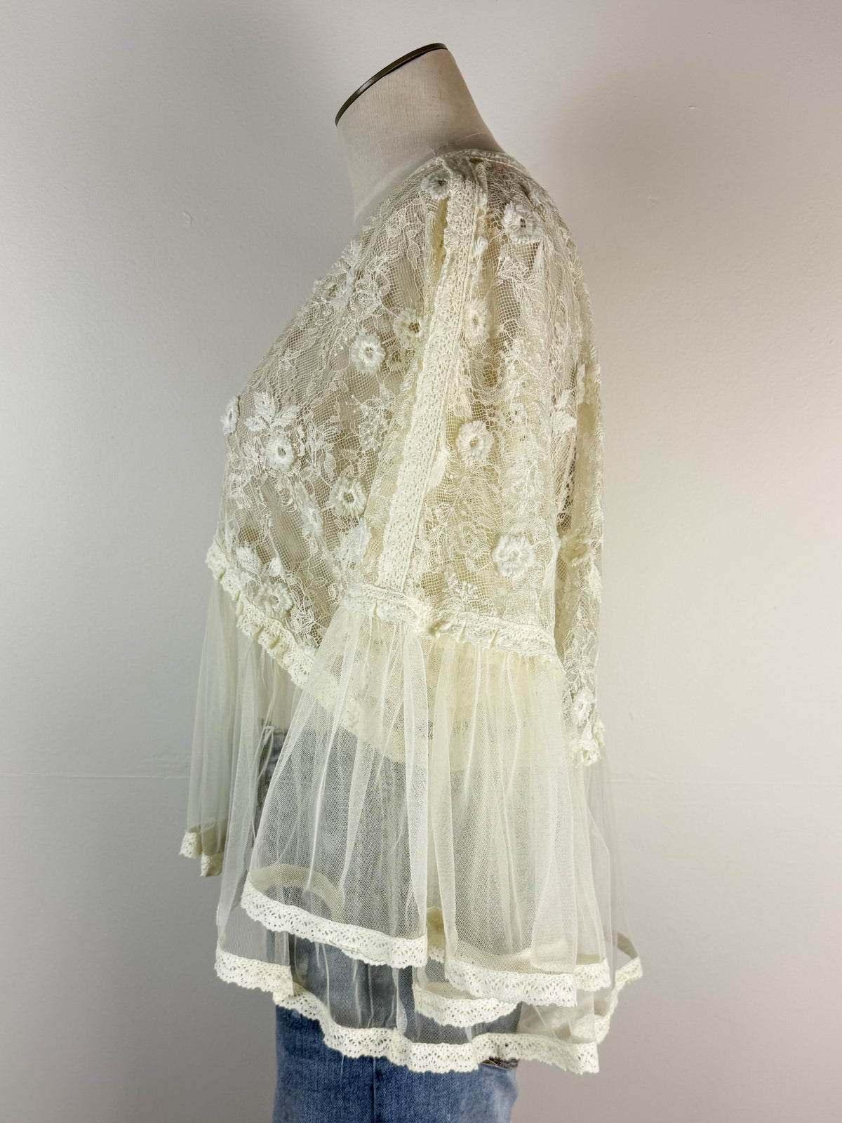 Nyla Lace Flowy Blouse in Ecru