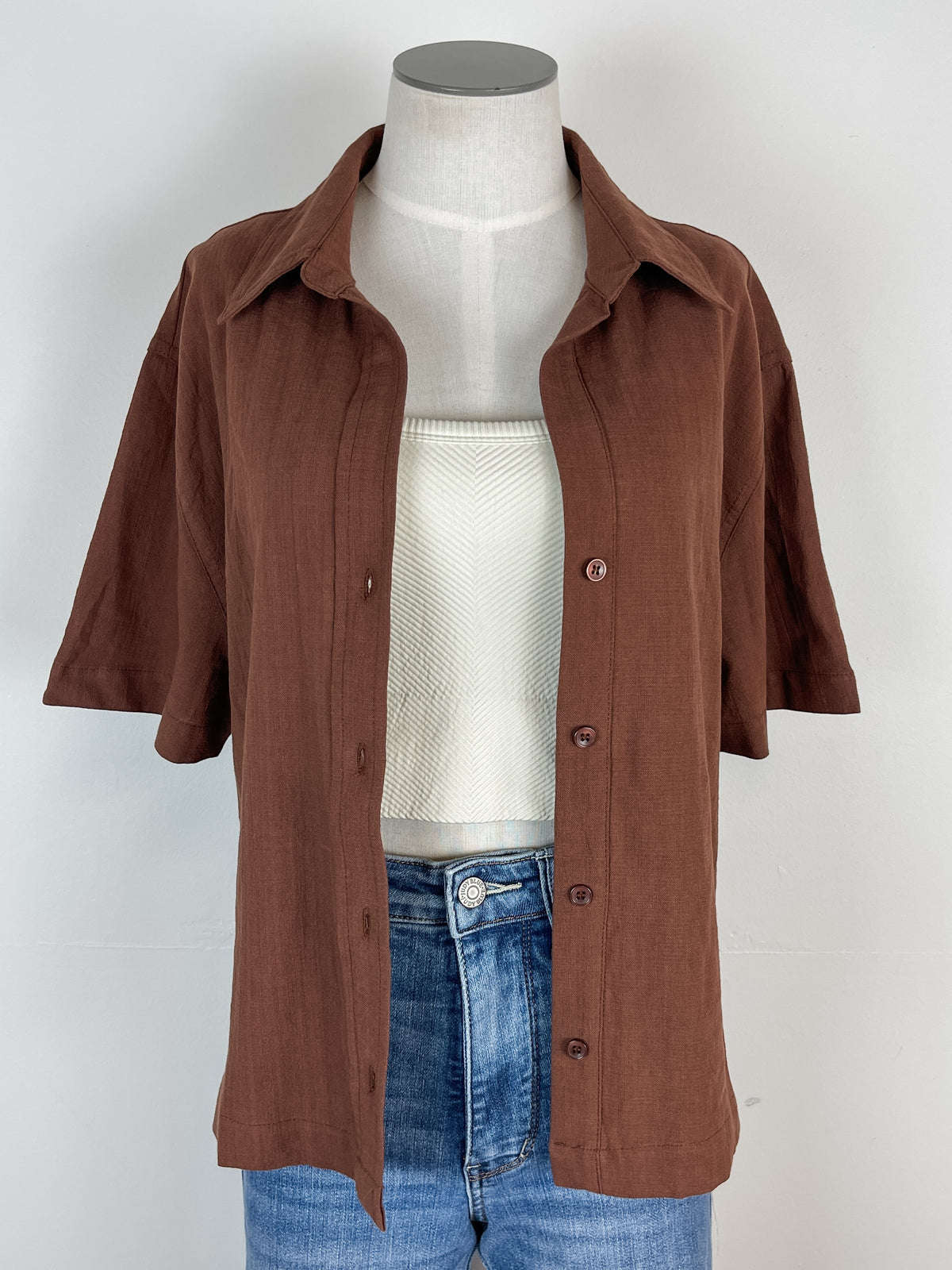 Talia Short Sleeve Button Down in Chocolate
