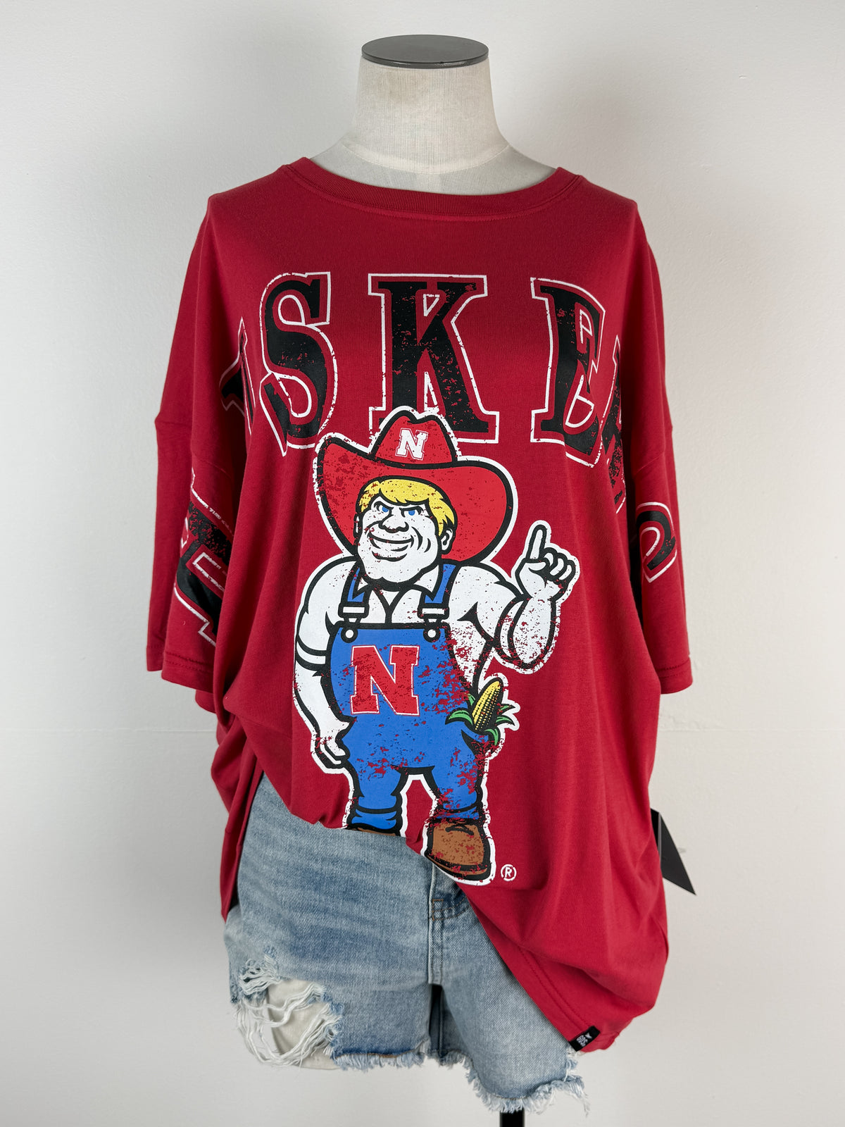 Gameday Social Nebraska Southern Split Oversized Band Tee in Red