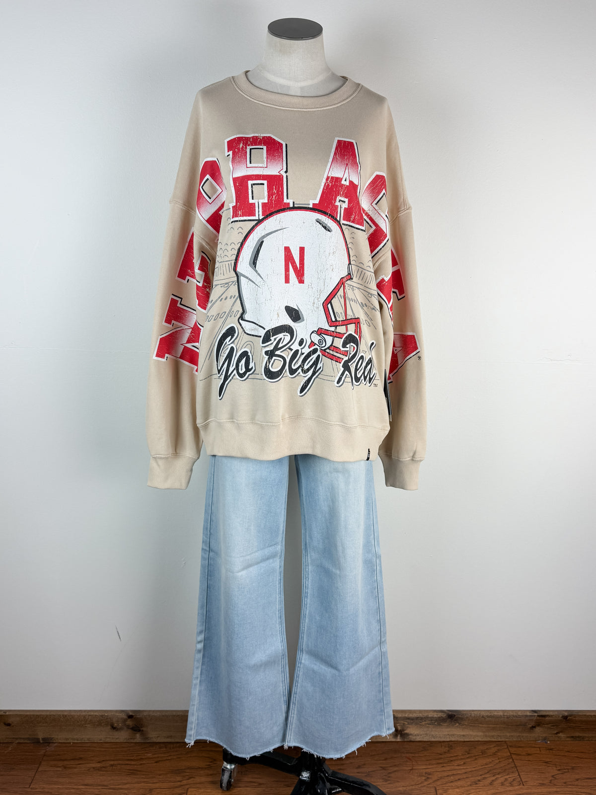 Gameday Social Nebraska Homefield Lantern Sleeve Crew in Tan
