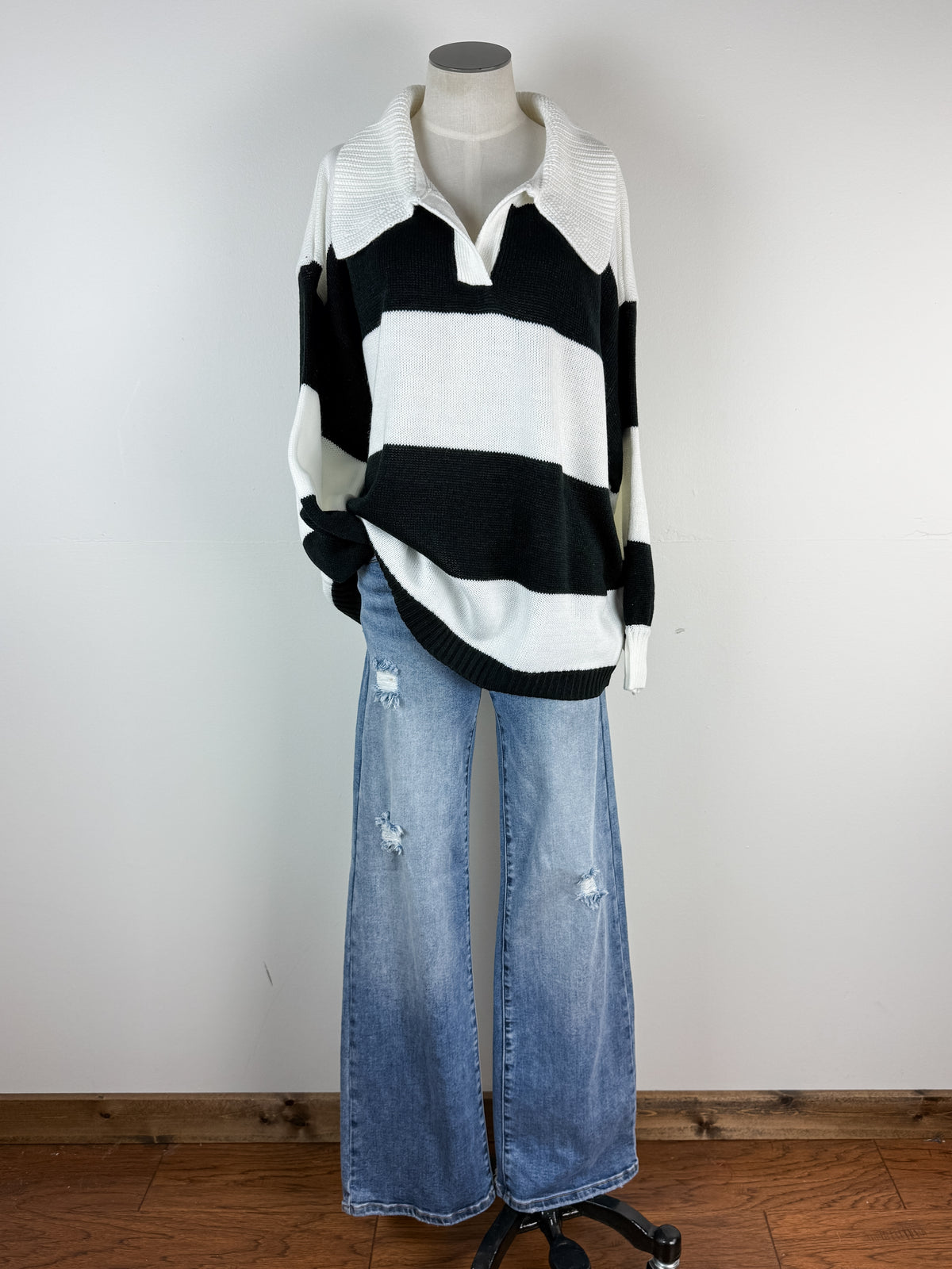 Lanie Collared Sweater in Black/White