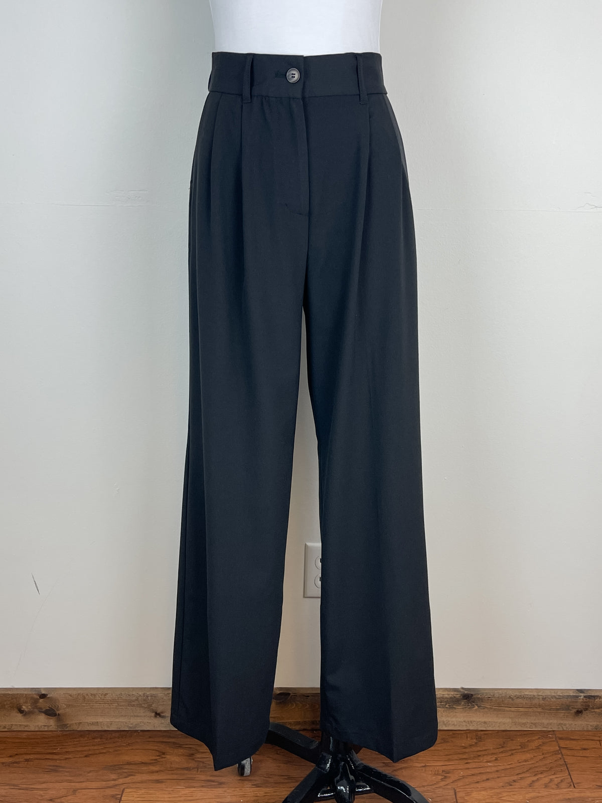 Jocelyn Wide Leg Trouser in Black