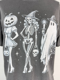 Spooky Girls Cropped Tee in Pepper