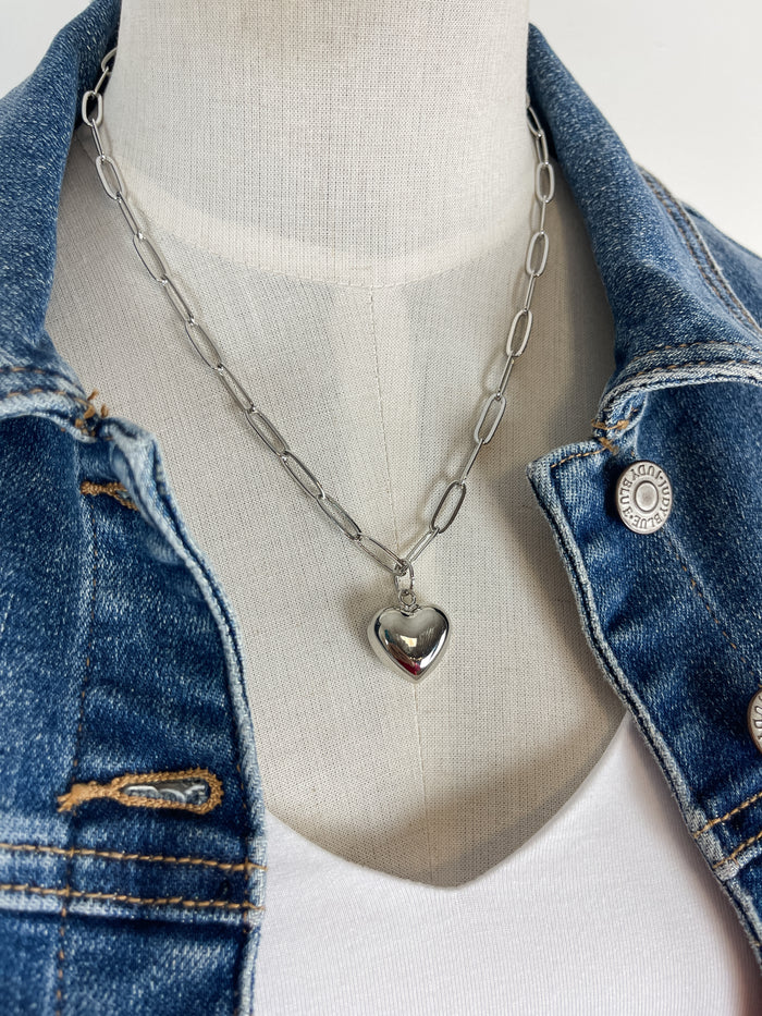 Be-Je Designs Puffy Heart Necklace in Silver