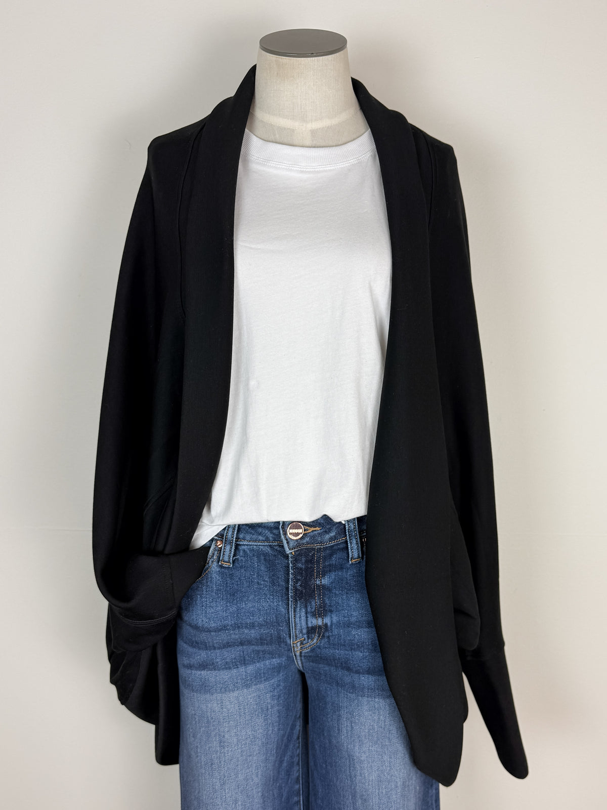 Isabella Cocoon Cardigan in Black