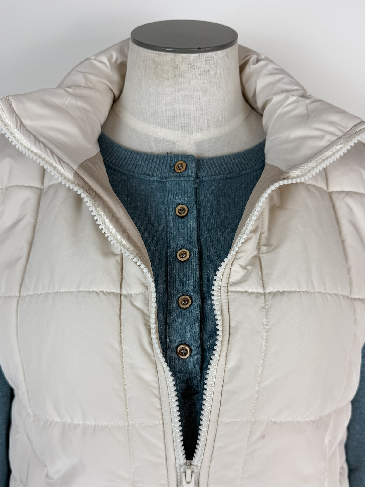 Marcy Puffer Vest in Ecru