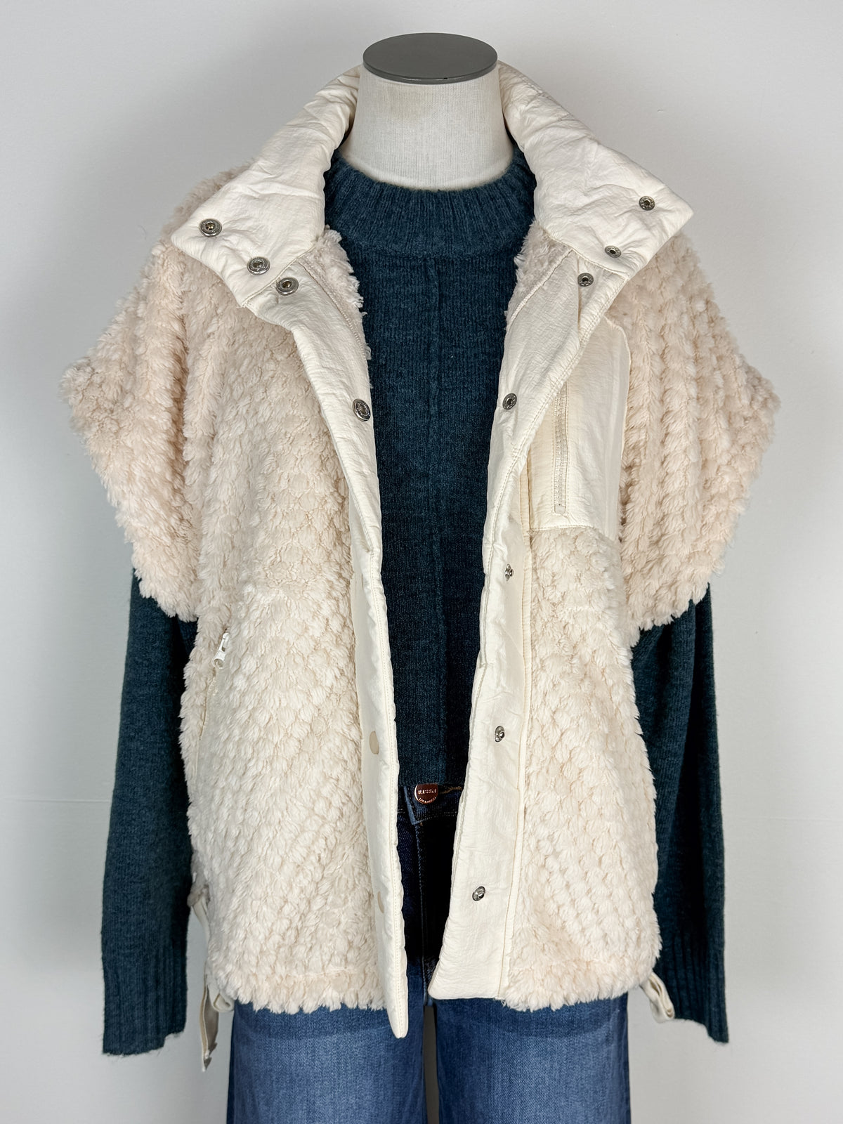 Lindy Sherpa Vest in Ecru