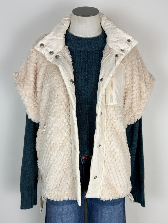 Lindy Sherpa Vest in Ecru