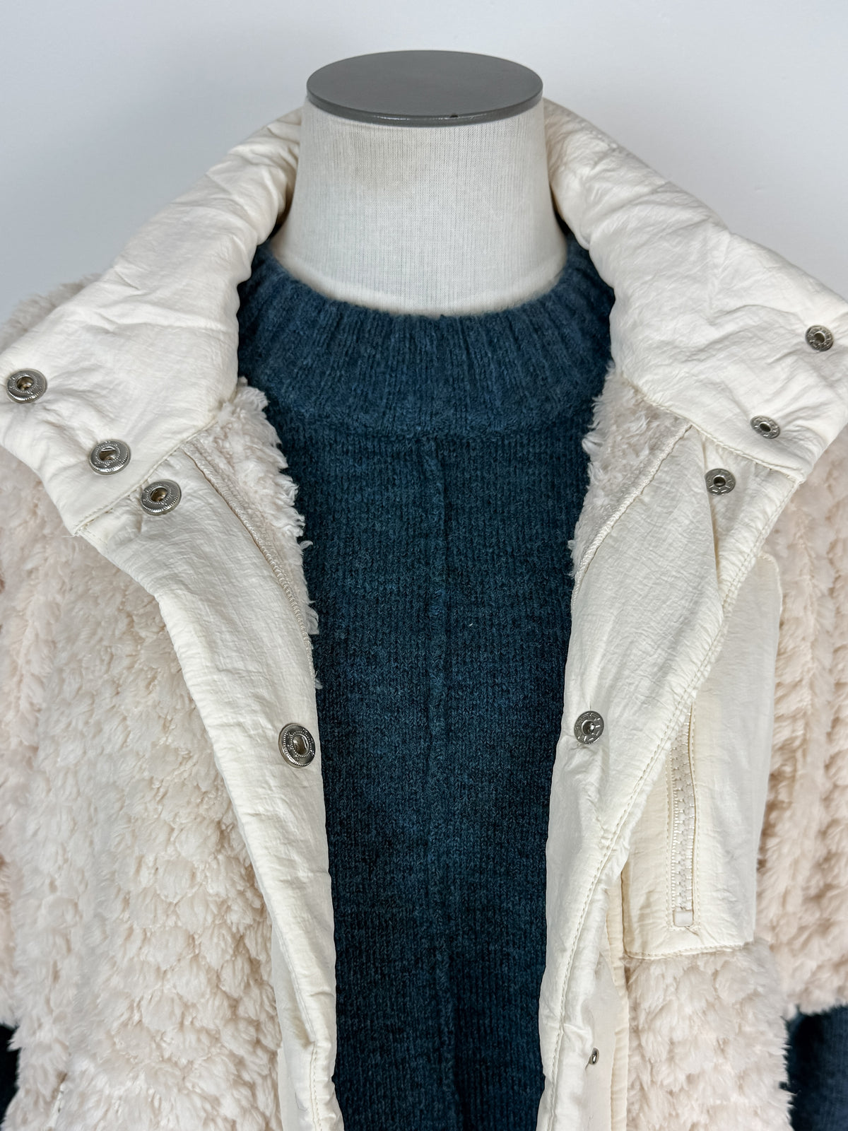 Lindy Sherpa Vest in Ecru