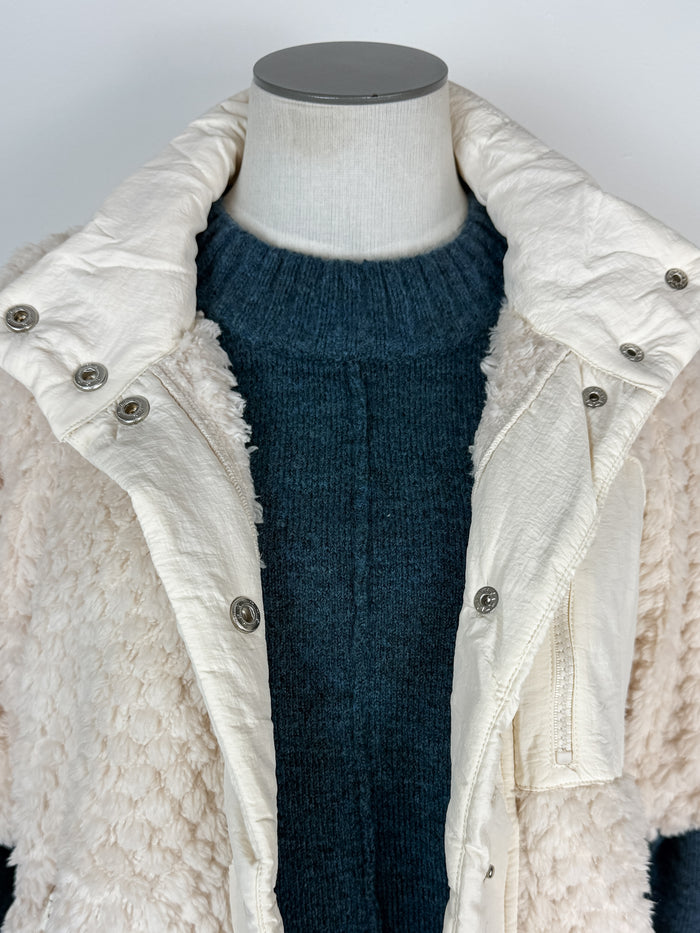 Lindy Sherpa Vest in Ecru