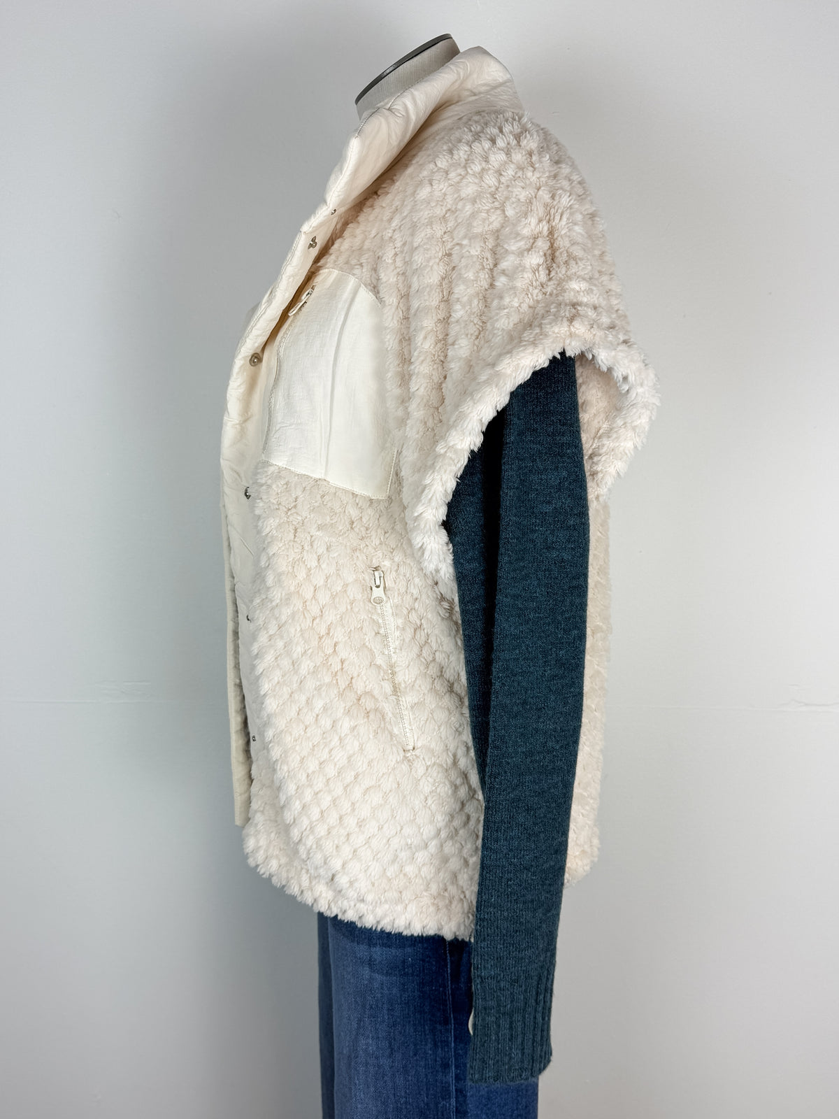 Lindy Sherpa Vest in Ecru