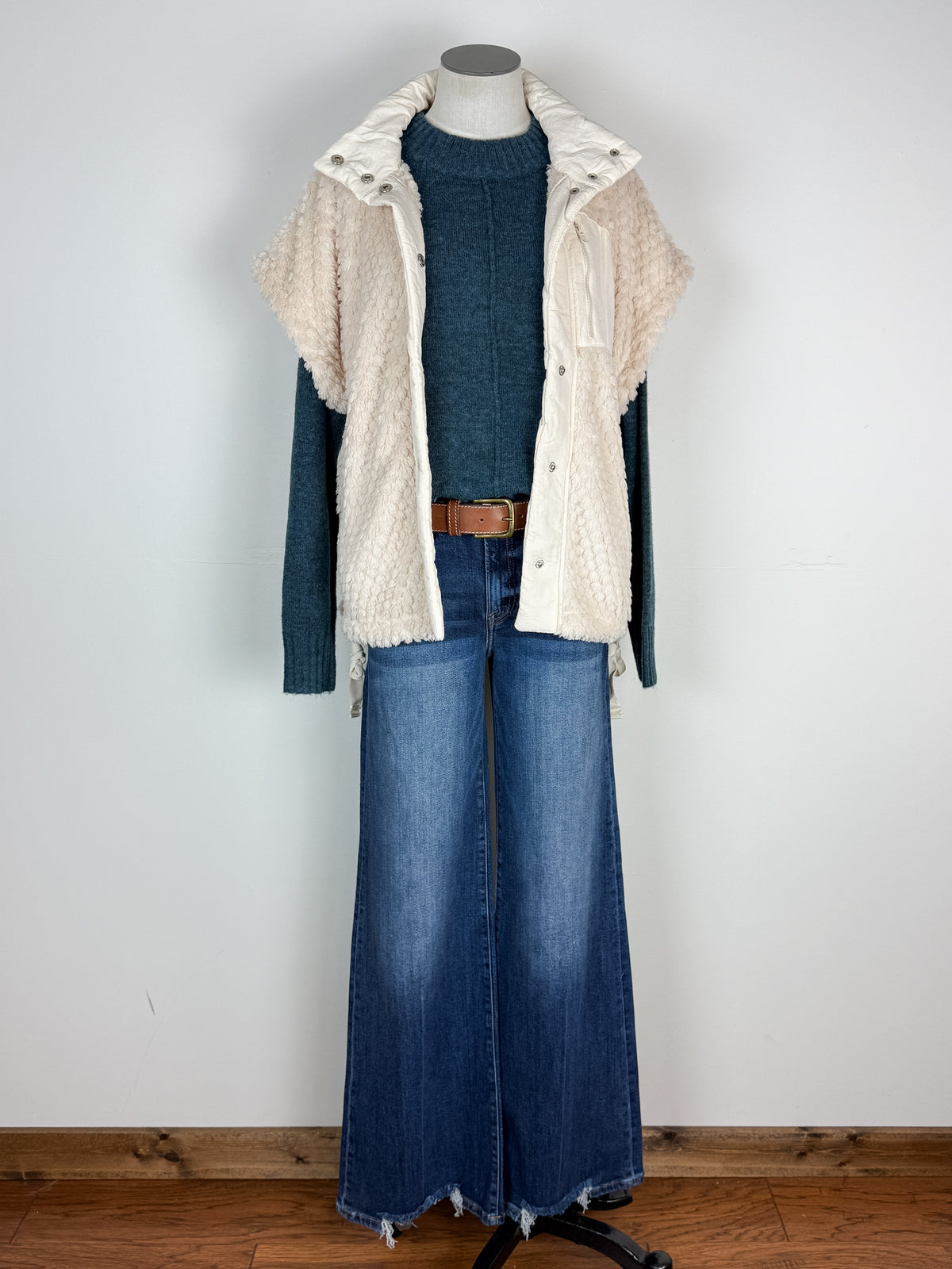 Lindy Sherpa Vest in Ecru