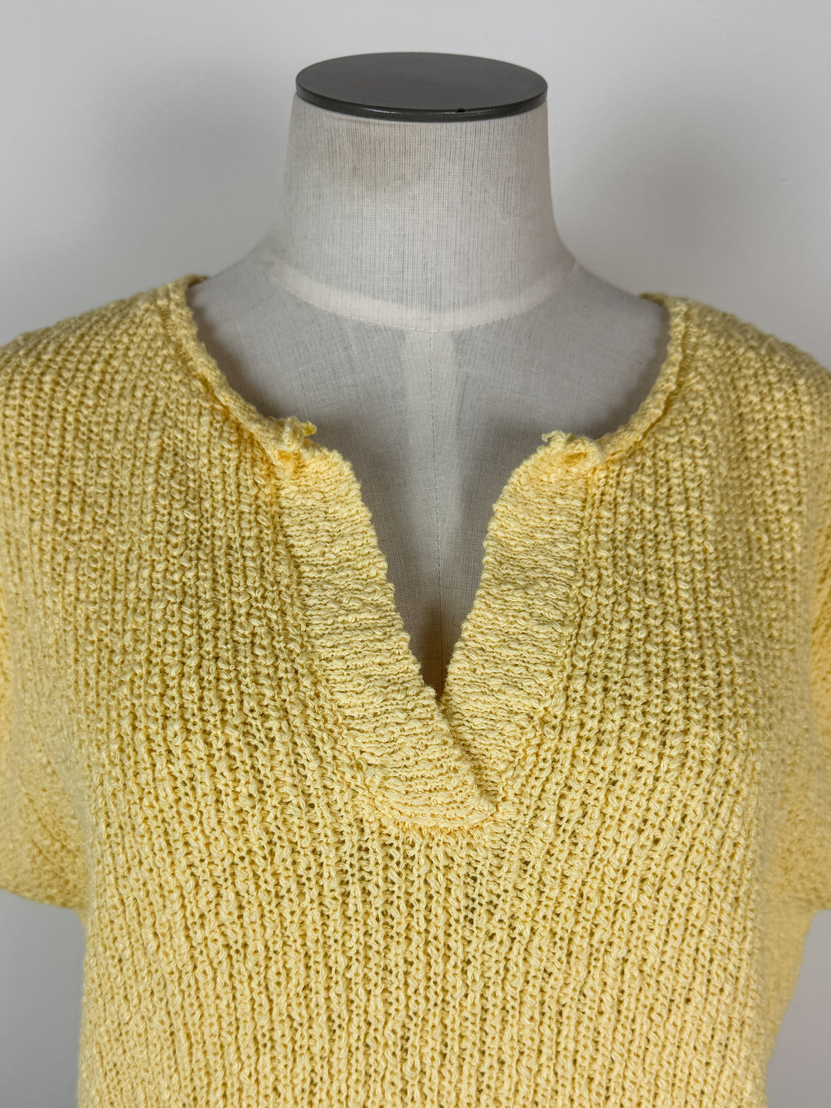Vivian Short Sleeve Sweater in Yellow