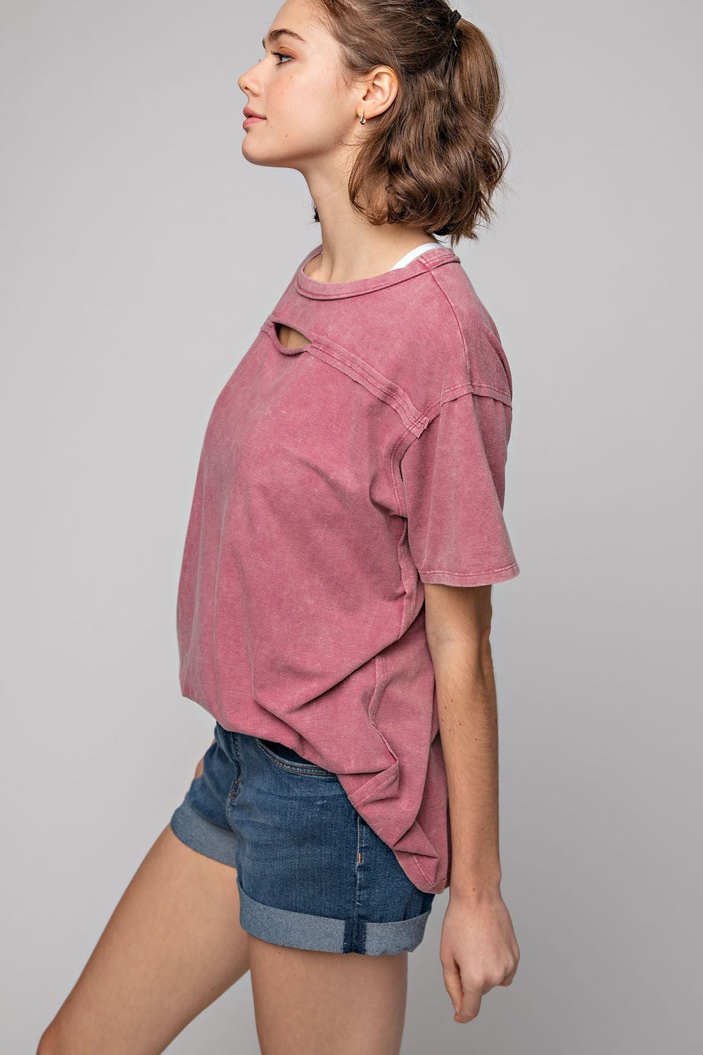Mineral Wash Cutout Tee in Heathered Rose