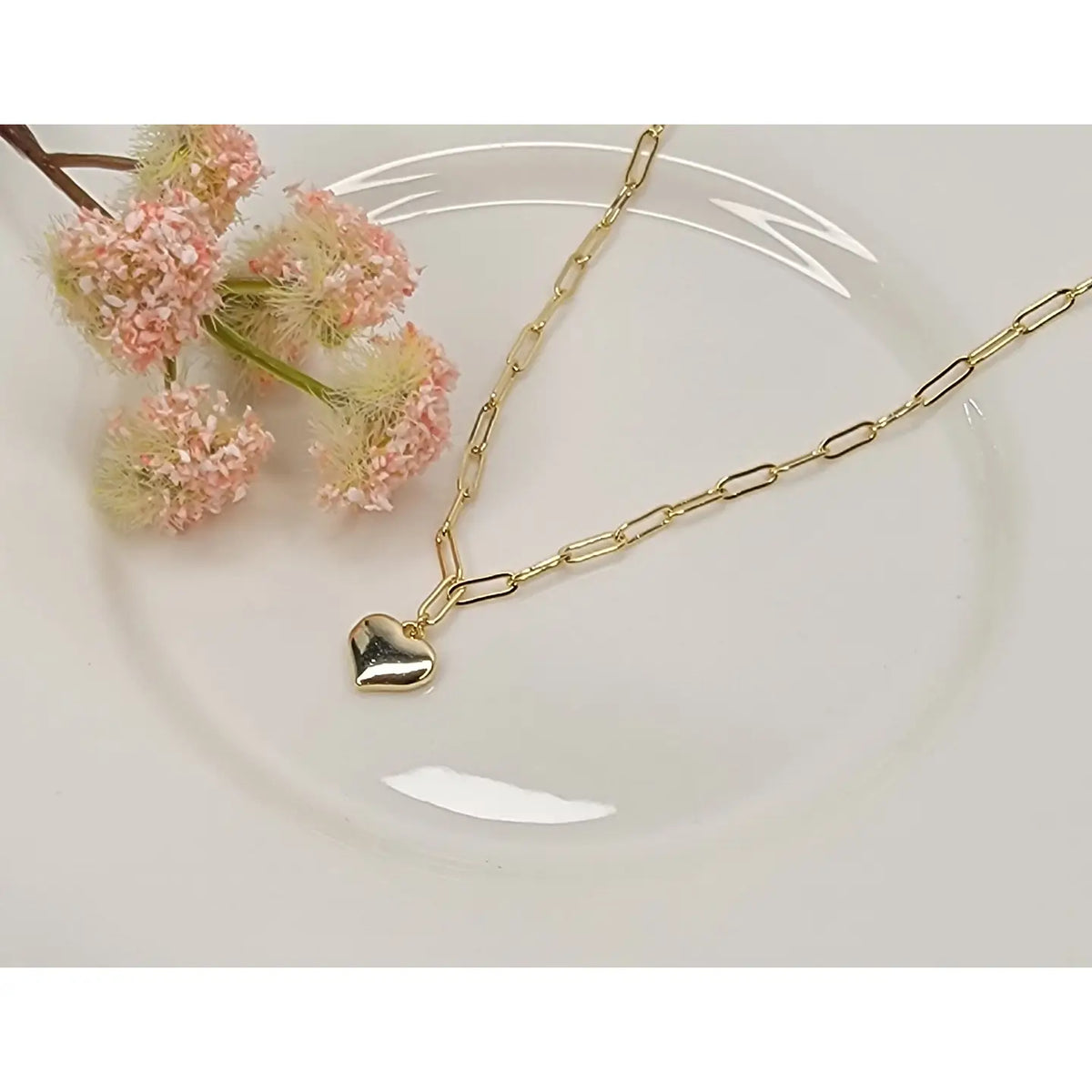 Link Chain with Heart Pendant Necklace in Gold