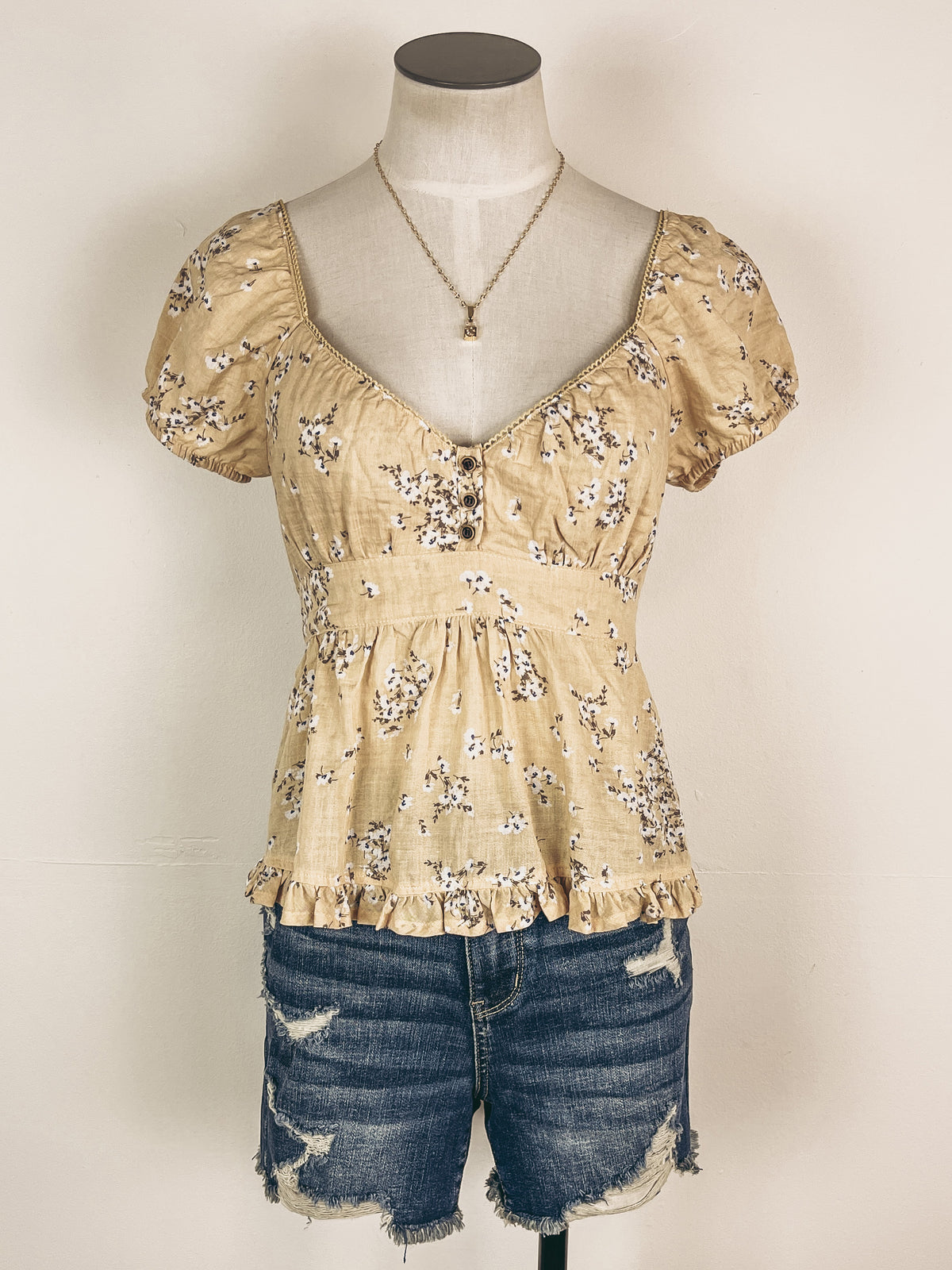 Sweetheart Floral Top in Buttercup