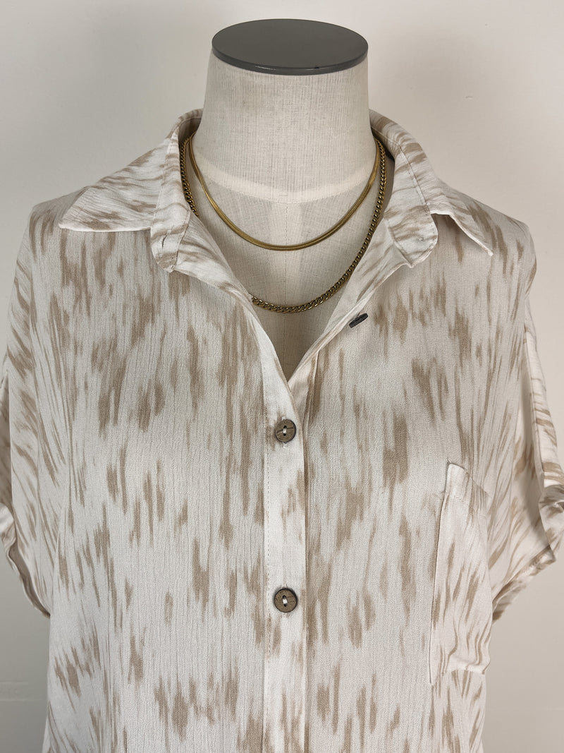 Brush Stroke Short Sleeve Button Up in Ivory/Taupe