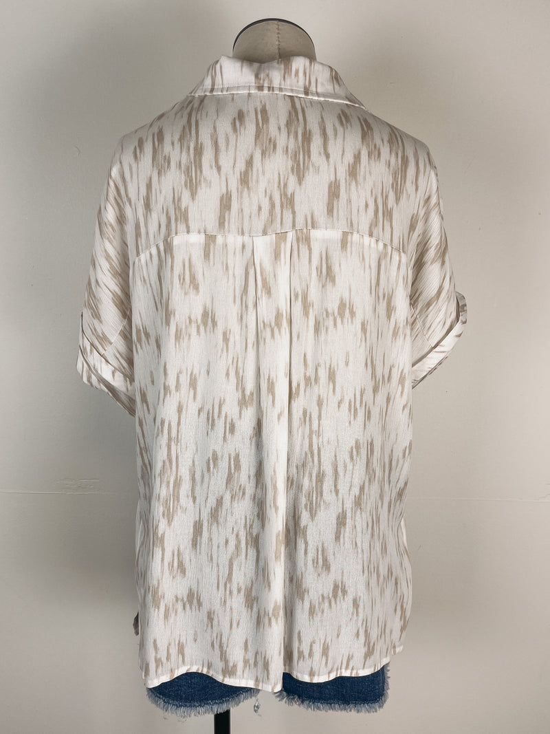 Brush Stroke Short Sleeve Button Up in Ivory/Taupe