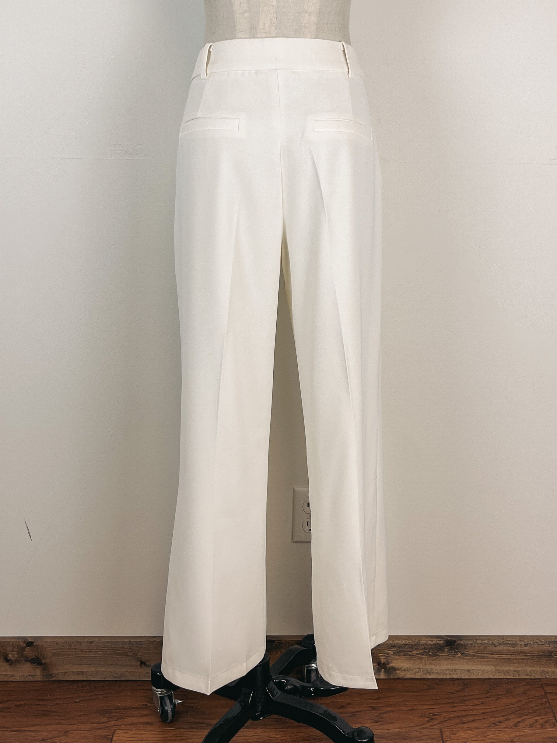 Low Classic Pleat-detailing Wool Tailored Trousers in White | Lyst